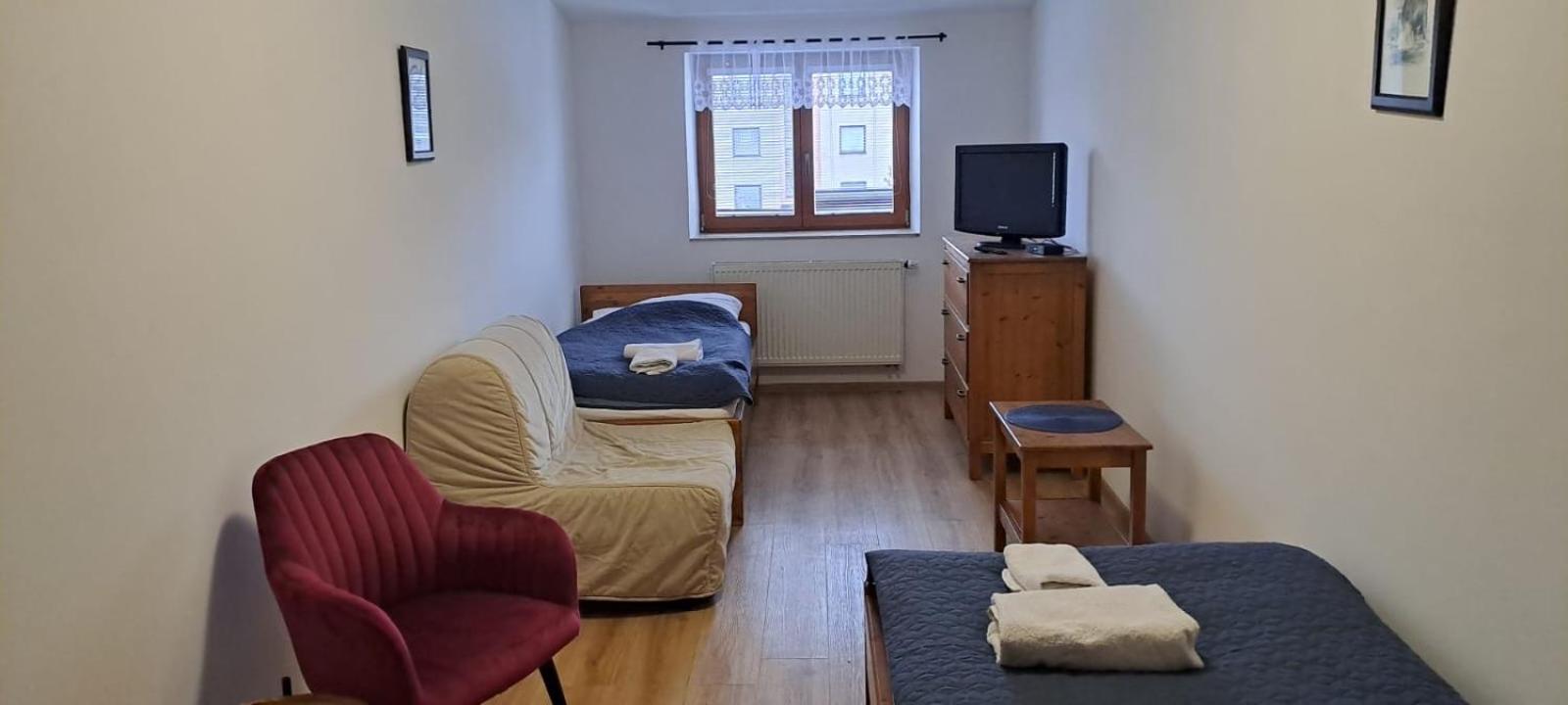 Penzion Adler Dobruska Bagian luar foto